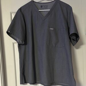 Figs Ladies V-Neck Scrub Top in Charcoal